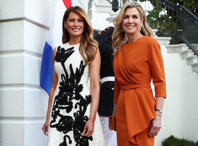 Gespannen blik van Máxima is niet te missen: ' Ze wéét dat er qua kleding op alle details gelet gaat worden'