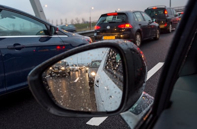 Extra reistijd door file op N325 van Nijmegen richting Duitse grens