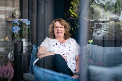Herma (55) hoort dat haar clitoris wordt weggesneden vanwege vulvakanker, dan komen artsen met een o