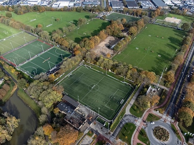 Na 5 jaar een groot kruis door een hypermodern sportpark: hoe zit dat? Wat heeft het gekost en hoe n