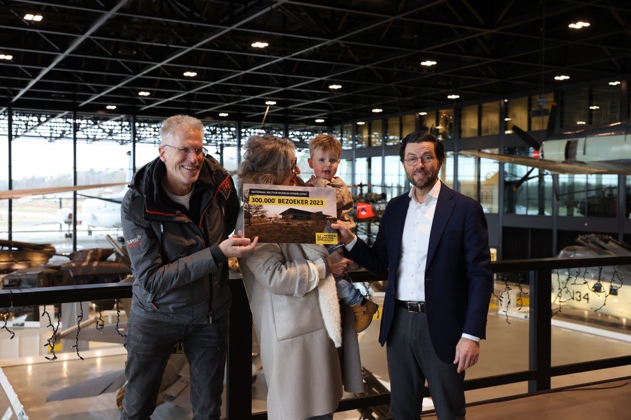 300.000ste bezoeker voor Nationaal Militair Museum in Soesterberg ...