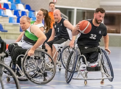 Rhedense Rollers vieren jubileum en starten nieuw seizoen rolstoelbasketbal in Velp