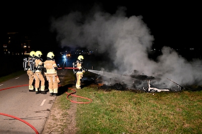 Caravan brandt volledig uit in Herwijnen
