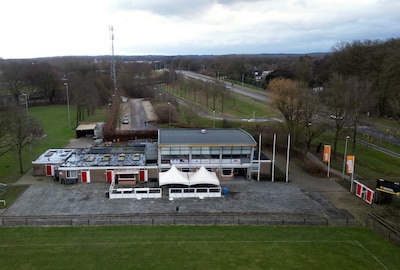 Waarom SV Babberich boos is: ‘twee maten bij onderhoud sportparken in Zevenaar’