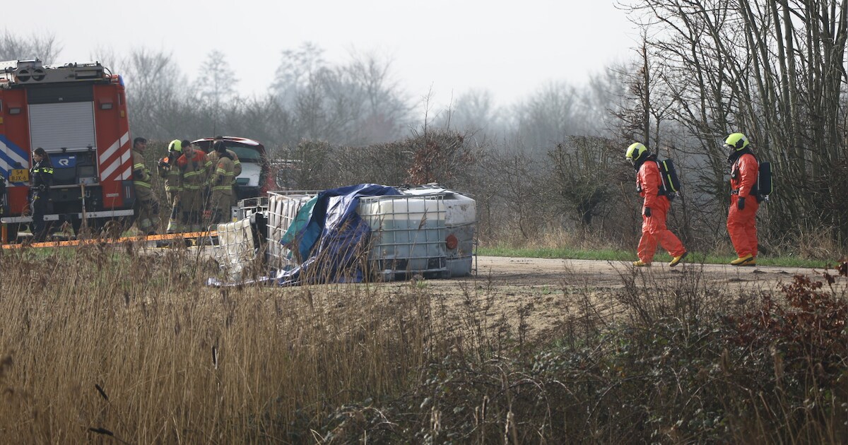 1000 liter drugsafval weggestroomd in de natuur, na drugsdumping bij Oeffelt