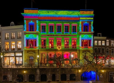 Jouw tekening groot op het Stadhuis: Kleur de Stad is terug mét pianospel (en jij kunt meedoen)