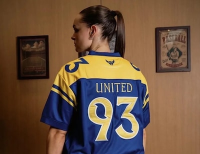 Engelse derdeklasser biedt excuses aan voor kledinglijn ‘United 93’: ‘Had nooit in de verkoop mogen komen’