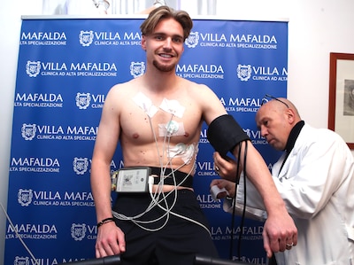 Kenneth Taylor maakt Serie A-debuut in zelfde stadion als Diego Maradona en Cristiano Ronaldo