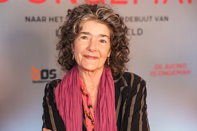 Intocht van Sinterklaas eindigt met eerbetoon aan Dieuwertje Blok