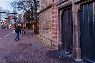 Brandstichting en ingegooide ruiten: dit is wat we nu weten over vernielingen bij drie kerken