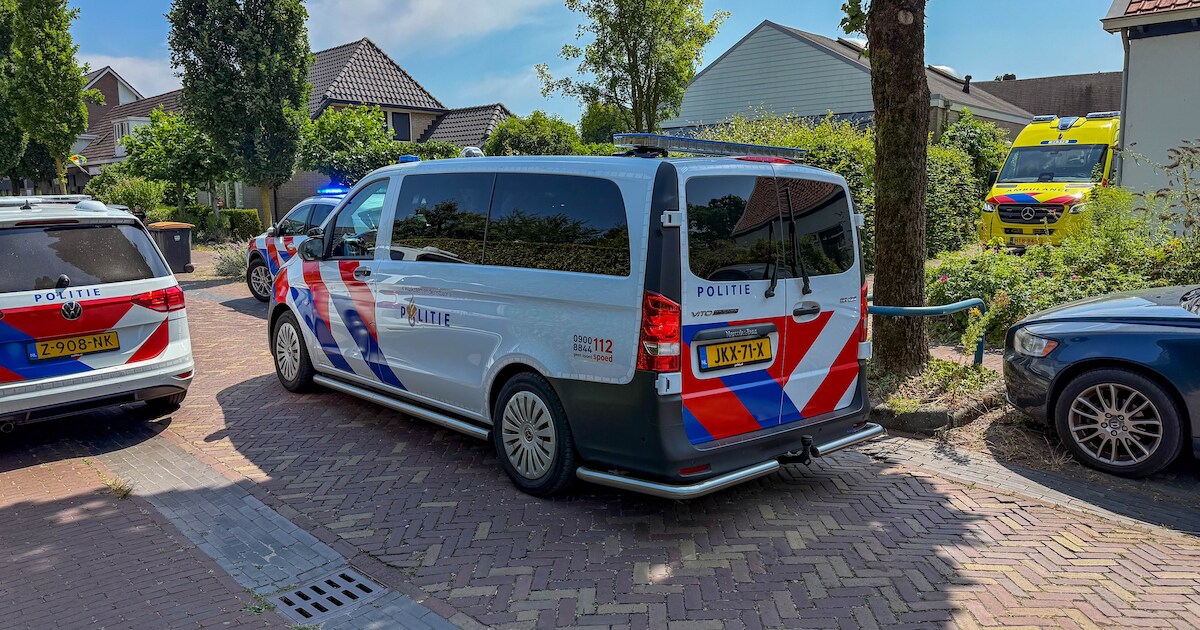 Steekincident in Schalkhaar, slachtoffer met spoed per ambulance naar het ziekenhuis gebracht