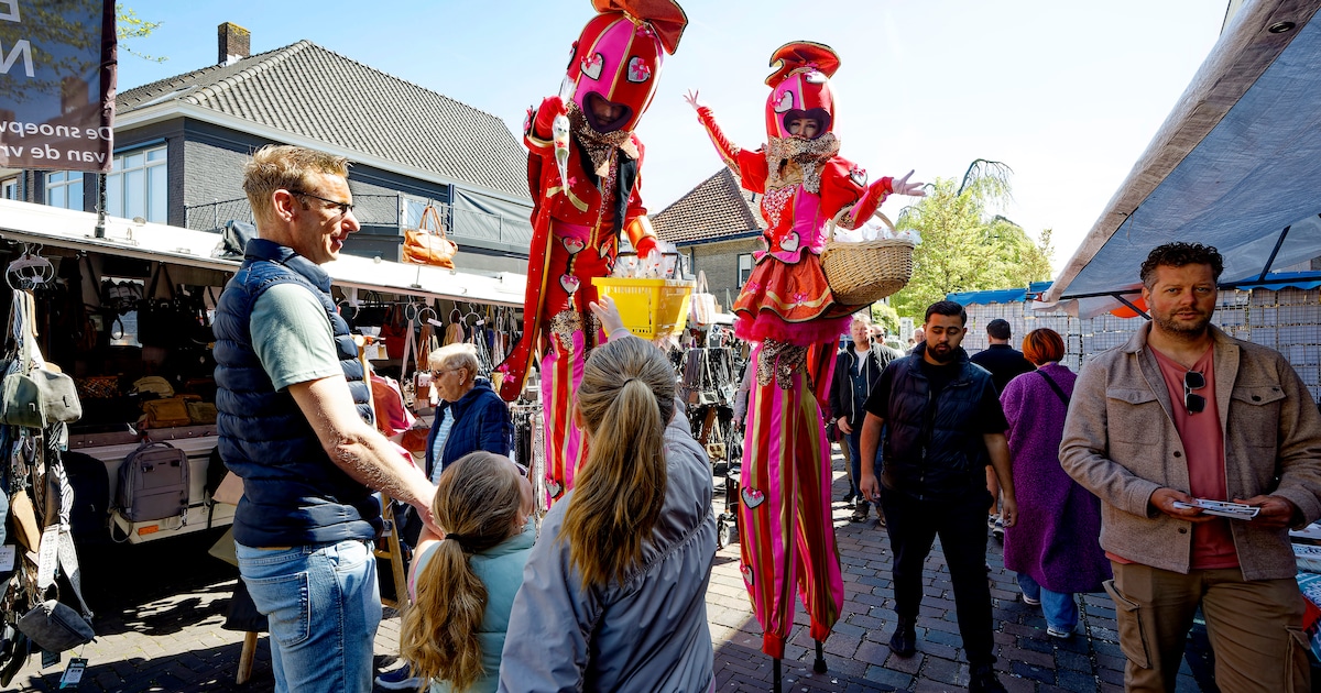 Oranjebraderie in Boxtel loopt op rolletjes: ‘De neuzen staan dezelfde kant op’