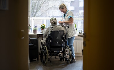 Zware zorg voor ouderen groeit in Arnhem richting 2030 met 250 mensen