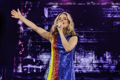 K3 is met Klaasje als vervanger van zwangere Marthe ‘gekste ooit’