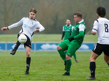 Meerdere clubs wilden Tijmen Roelofs inlijven: ‘Zeg nooit nooit, maar ik denk niet dat ik wegga uit Overasselt’