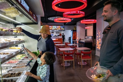 Deze Chinese keten groeit met tientallen ‘onbekende’ ingrediënten: ‘Mensen weten niet wat ze zien’