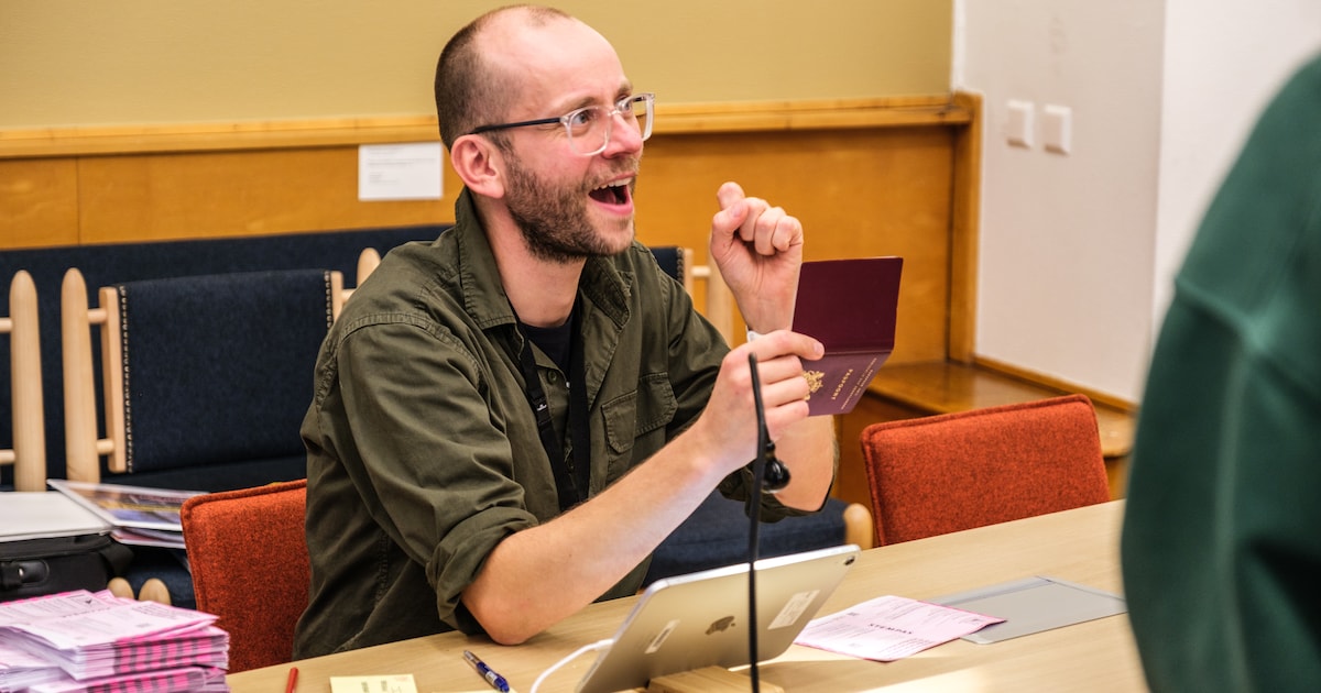 In dit stembureau in Utrecht kun je uitsluitend stemmen via gebarentaal