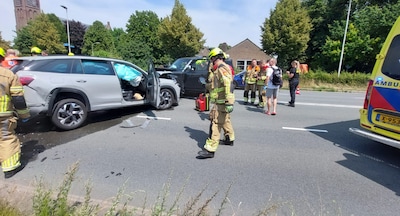 Ernstig ongeluk vlak bij Waalbrug: traumahelikopter rukt uit, weg in beide richtingen afgesloten