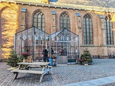 Deze kas staat straks wekenlang in hartje Arnhem en dit is waarom