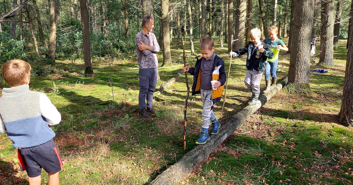 Evenwicht-skills testen in Oploo en nieuw schoolplein Sint Hubert geopend