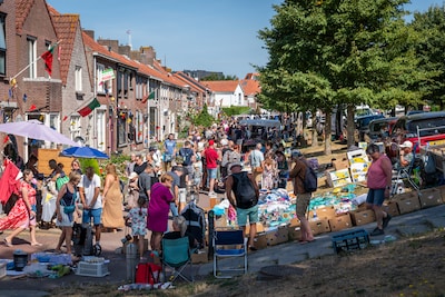 Jaarmarkt in Buren steunt restauratiefonds van kerken en gebouwen
