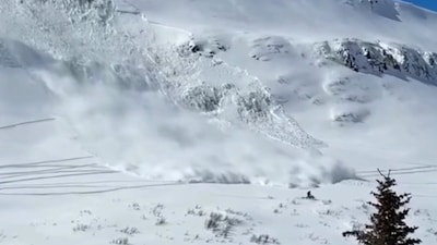 Airbag redt leven van 19-jarige Nederlander die door lawine honderden meters wordt meegesleurd