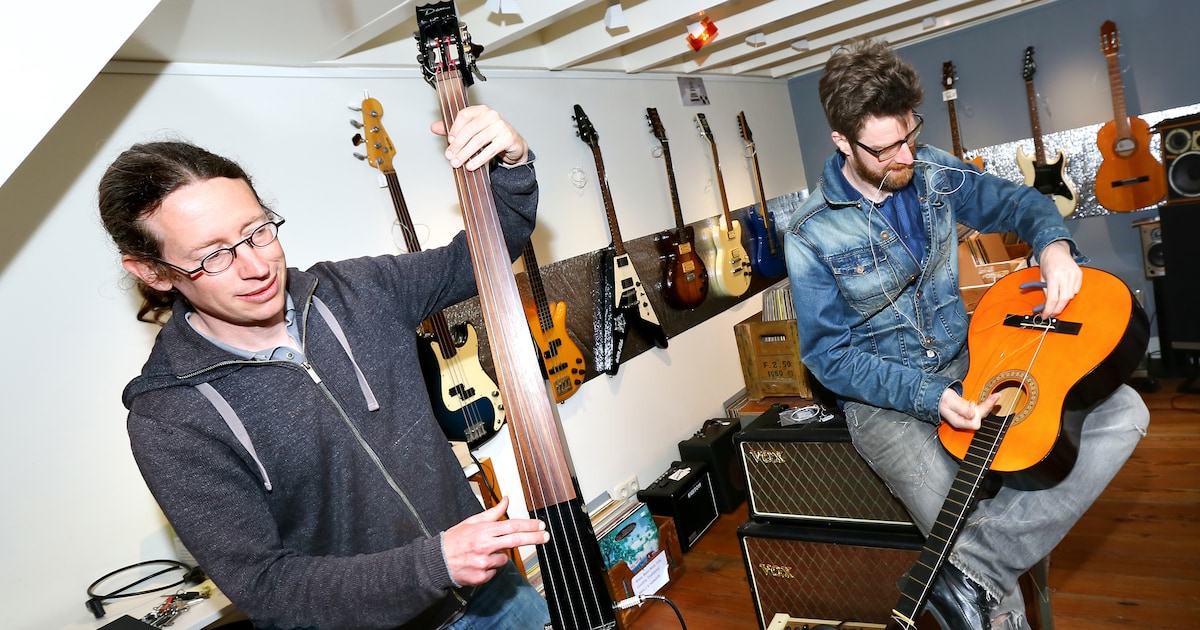 Laat je nieuwe gitaar er professioneel afgeragd uitzien | Regio | De ...