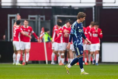 LIVE eredivisie | Ajax ontsnapt aan meer schade: goal Parrott afgekeurd wegens buitenspel