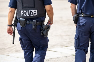 Duitse politie schiet man dood na aanval met schaar in ziekenhuis