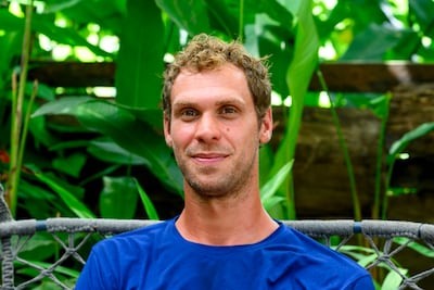 Dick van B&B vol liefde straalt wanneer hij vertelt over zijn nieuwe liefde: ‘Het was gelijk vuur’