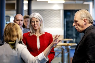 Bezoek van asielminister Mona Keijzer aan opvangschip loopt uit op een ruzie: ‘Jij bent hier niet de baas’