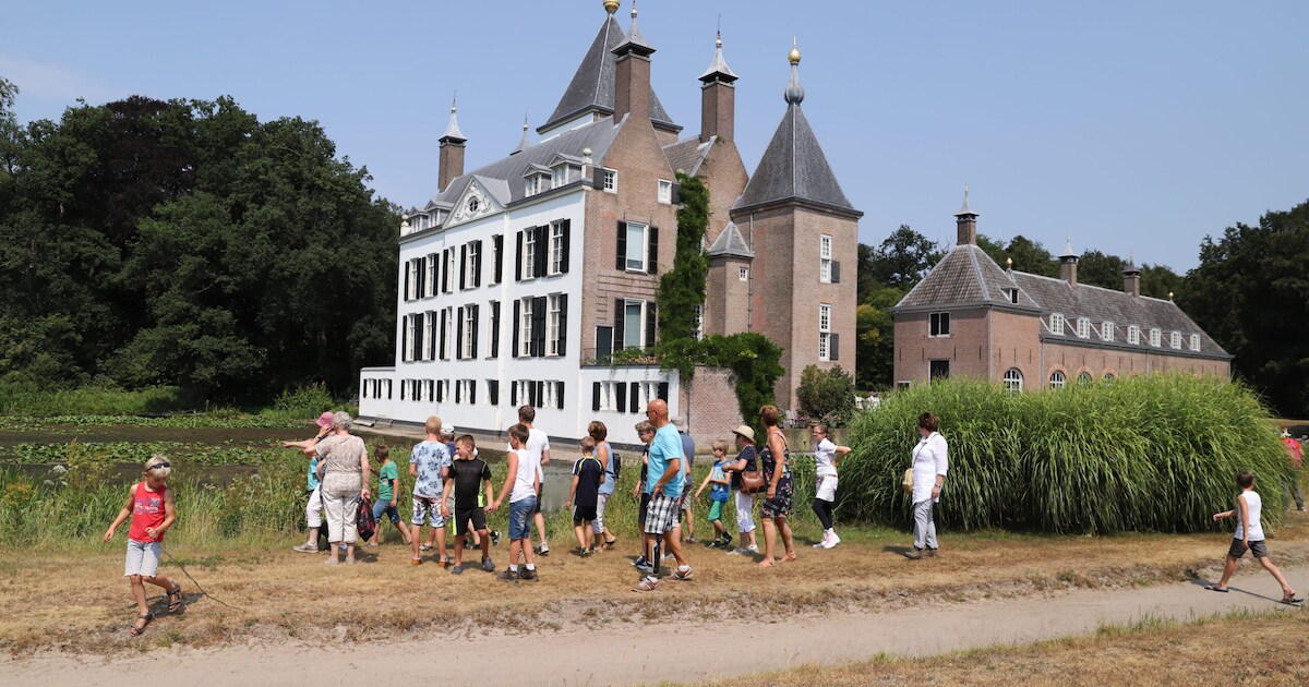 Zomerwandelingen in kasteelpark Renswoude | Regio | De Gelderlander.nl