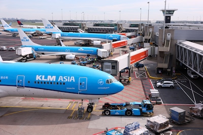 Schiphol geeft maatschappijen 10 procent korting op luchthavengelden vanwege hoge kerosineprijzen