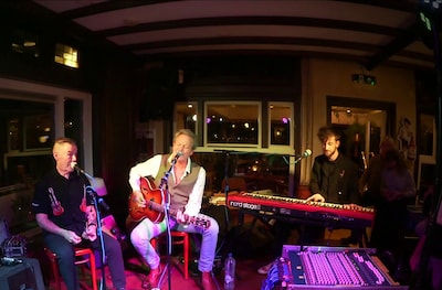 Steel Going Strong speelt blues bij Podium Doesburg