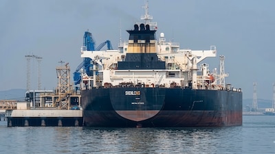 Kapitein verzint list en ontsnapt zo aan Iraanse blokkade Straat van Hormuz