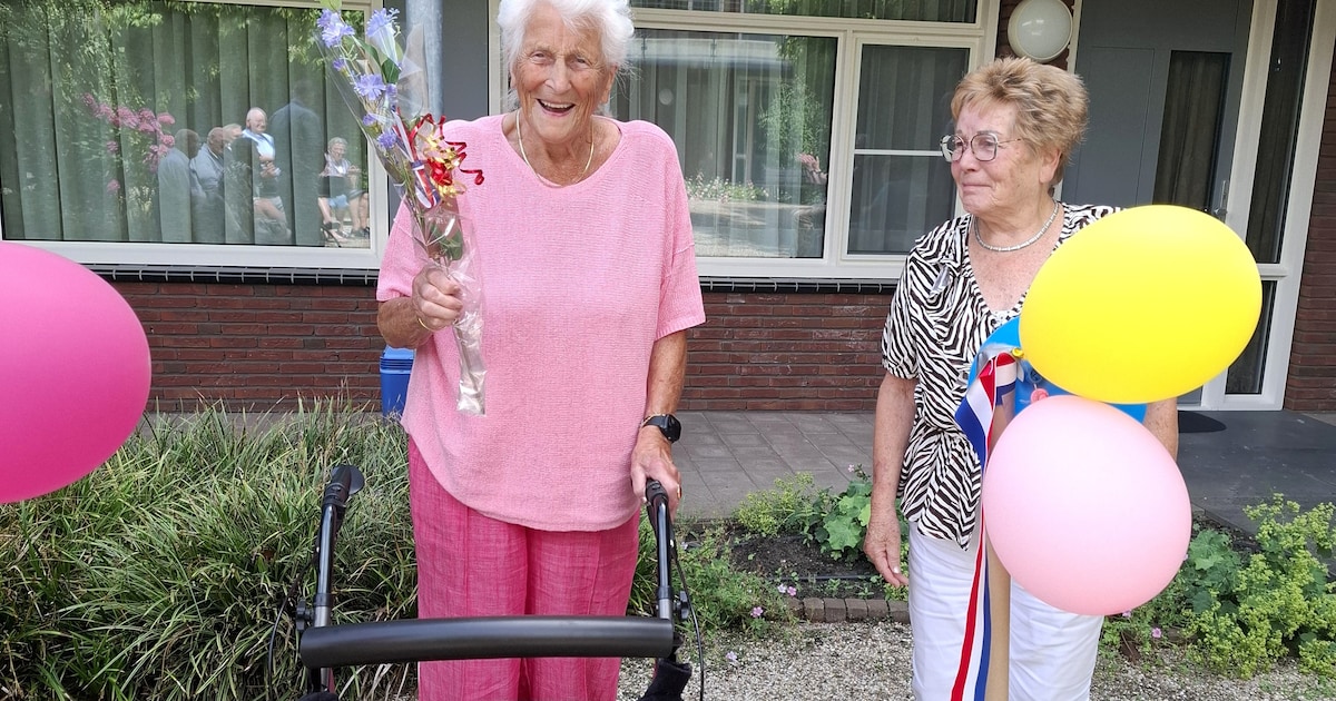 Veilinghof opent jeu-de-boulesbaan en Spaanse supporters in Huissen gespot