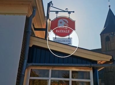 Ineens zit er een gloednieuw bord op Achterhoeks café dat dicht zit: nieuw leven in de brouwerij?