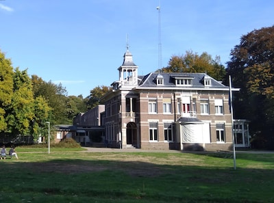 Wageningen neemt 32 asielplekken van Barneveld over in ruil voor 99 opvangplekken voor Oekraïners