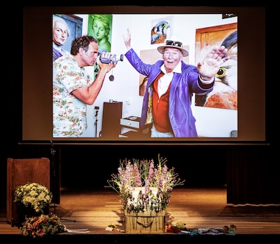 Honderden mensen op de been om afscheid te nemen van Peter Faber