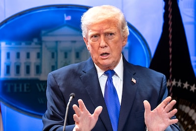 Trump verhoogt wereldwijde importheffing van 10 naar 15 procent en voert die per direct in