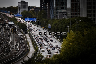 Avondspits met ruim 850 kilometer file, ook bij Nijmegen en Arnhem staat het vast