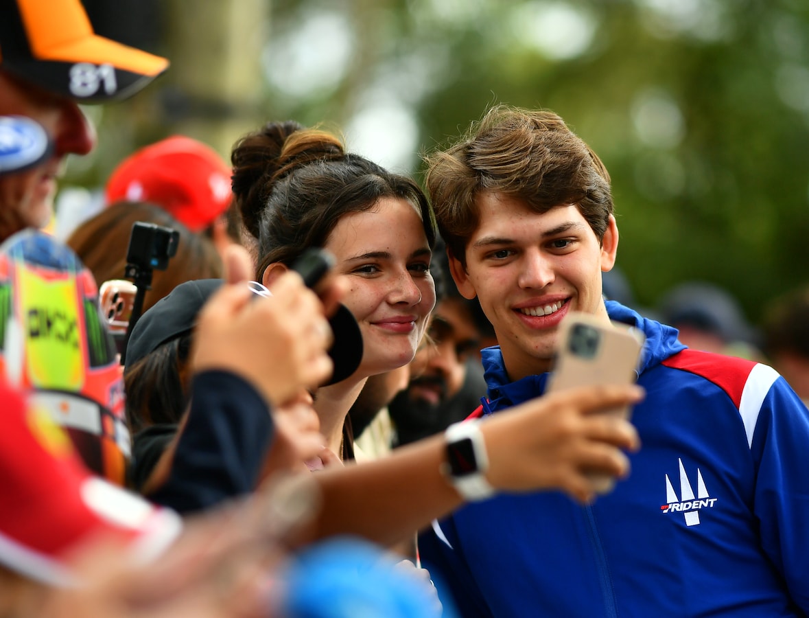 ‘Geduldig? Totaal niet’: Nederlands racetalent geeft zichzelf twee jaar ...