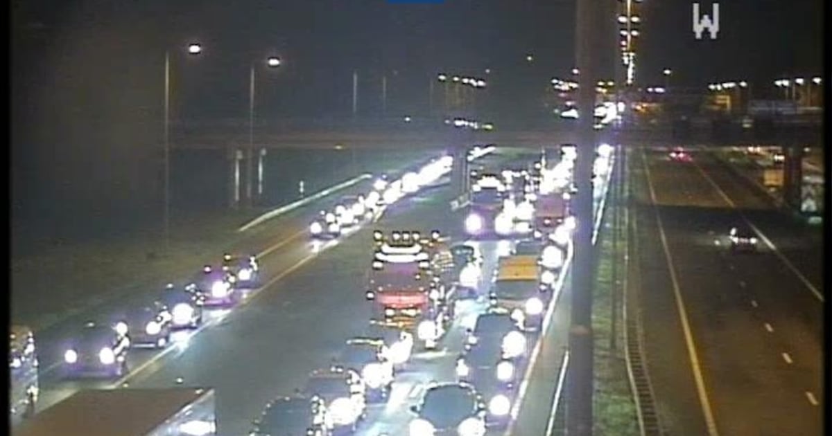 Kettingbotsing op A15: file richting Nijmegen opgelost.