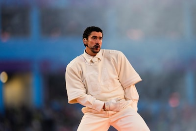 Het duurde even, maar toen begreep ik de verrassende kledingkeuze van Bad Bunny bij de Super Bowl