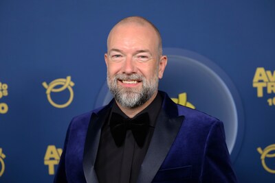 B&B vol liefde-stem Jeroen Kijk in de Vegte wint award: ‘Tilt programma naar uitzonderlijk niveau’
