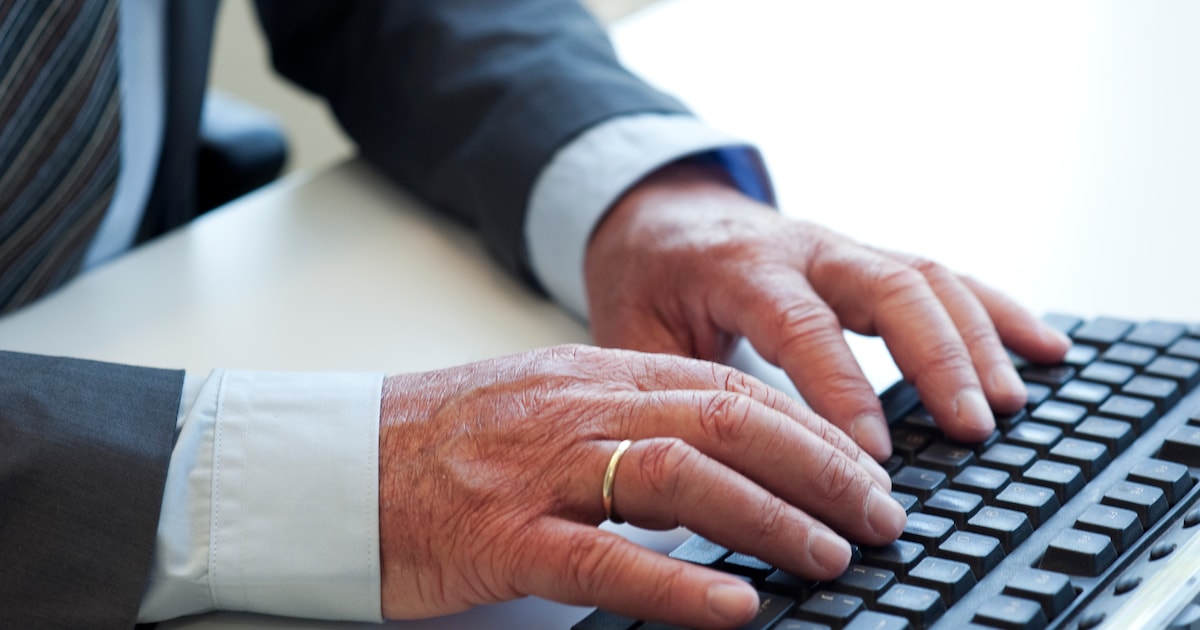 Man (88) roept op Facebook op tot doden Jetten en Bontenbal, weigert ...