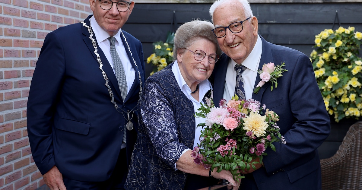 Zestig jaar getrouwd in Opheusden: locoburgemeester komt op bezoek