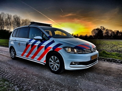 Fietser ernstig gewond bij botsing met auto in Oss, jonge bestuurder rijdt door