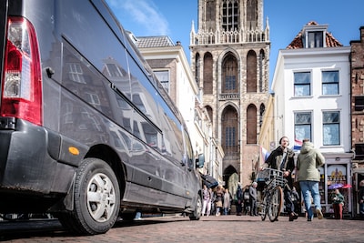 Scherpe kritiek op verplichte overstap op stroom voor bestelwagens en vrachtwagens in Utrecht: ‘Niet