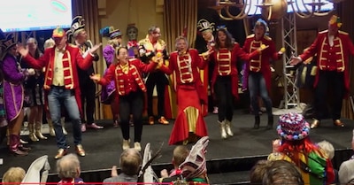 Buurgemeente moet het ontgelden in carnavalslied van burgemeester: ‘Waar blijft dat bad nou?’